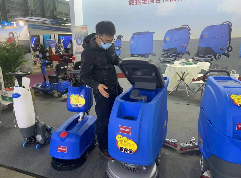 梁平坦洁洗地机公司致力于电动洗地机的生产、销售和服务百家